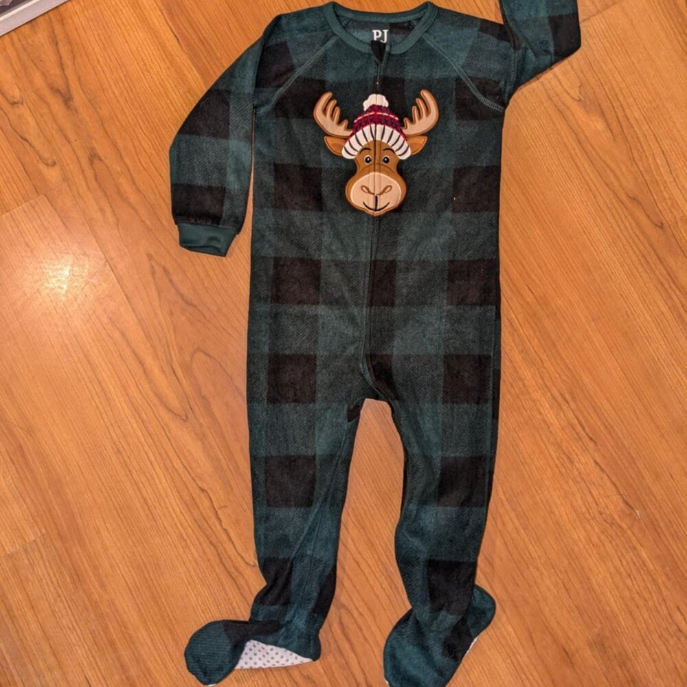 NEW 3T The Children's Place One Piece Fleece Footed Christmas Holiday Pajamas